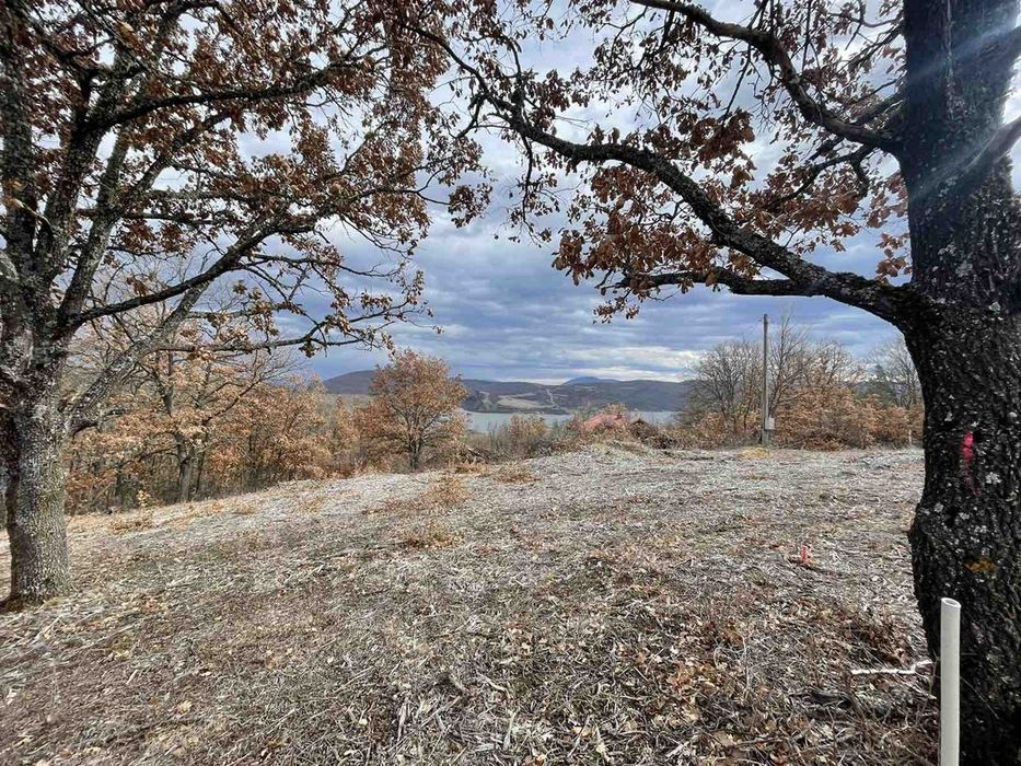 Урегулиран поземлен имот в с. Калище, област Перник!