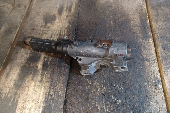 CONTACT CU CHEIE Audi A4 B7