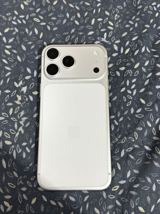 iphone 17 pro max 256GB с гаранция