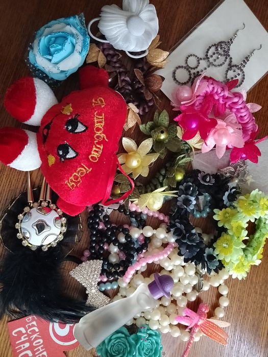 Резинки для волос и прочее