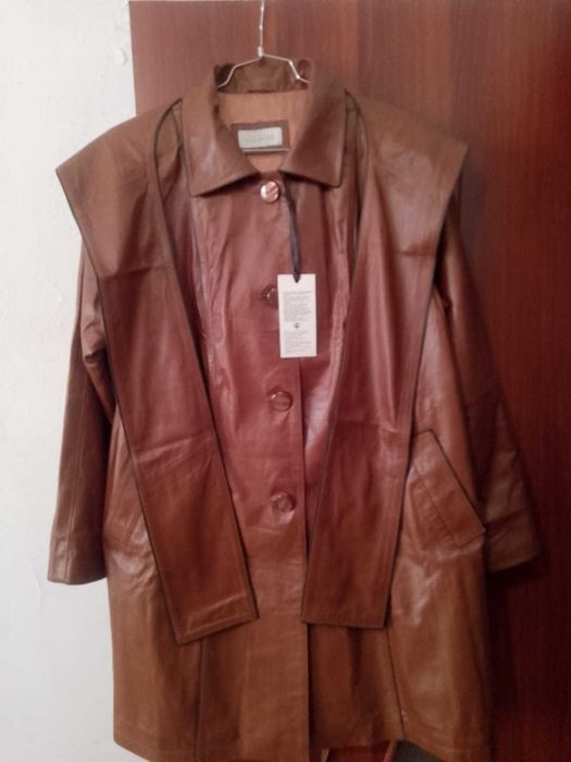 женский кожаный плащ