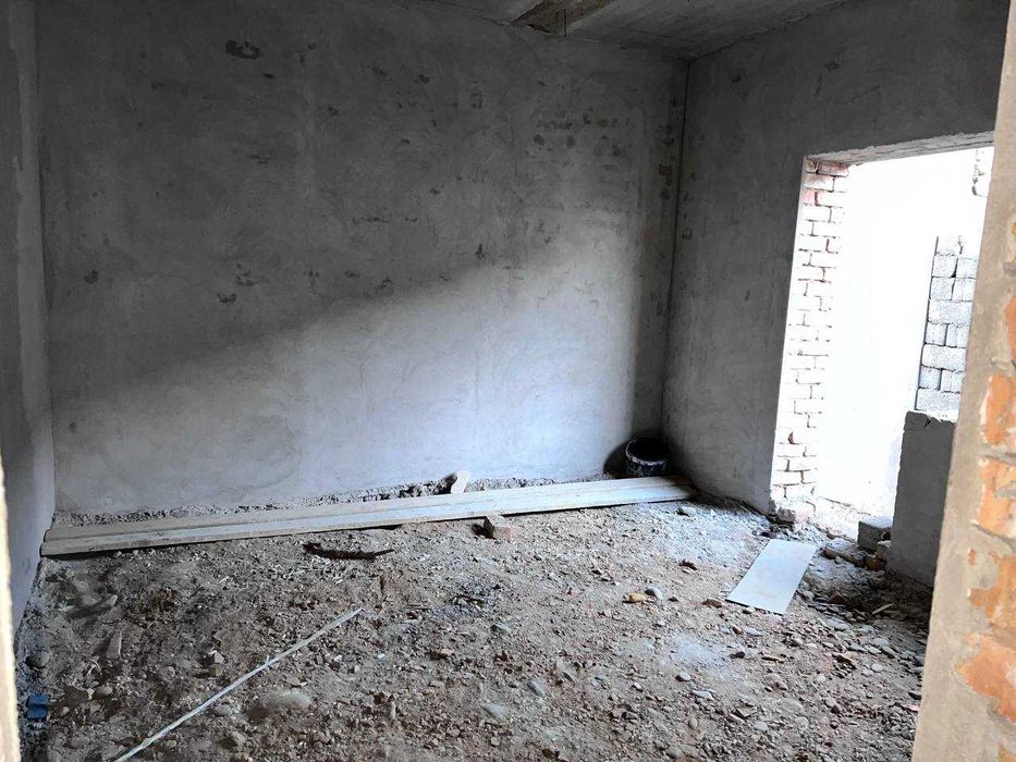 Продам участок 2- соток с новым домом, коробка