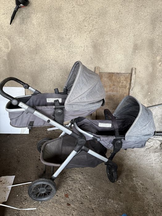 Коляска для двойни, погодок.