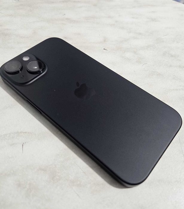 iPhone 15, 128GB, чёрный, батарея 81%