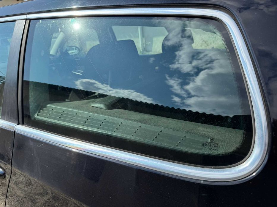 Geam fix stanga Volkswagen Passat B6 2.0 TDI BKP Break