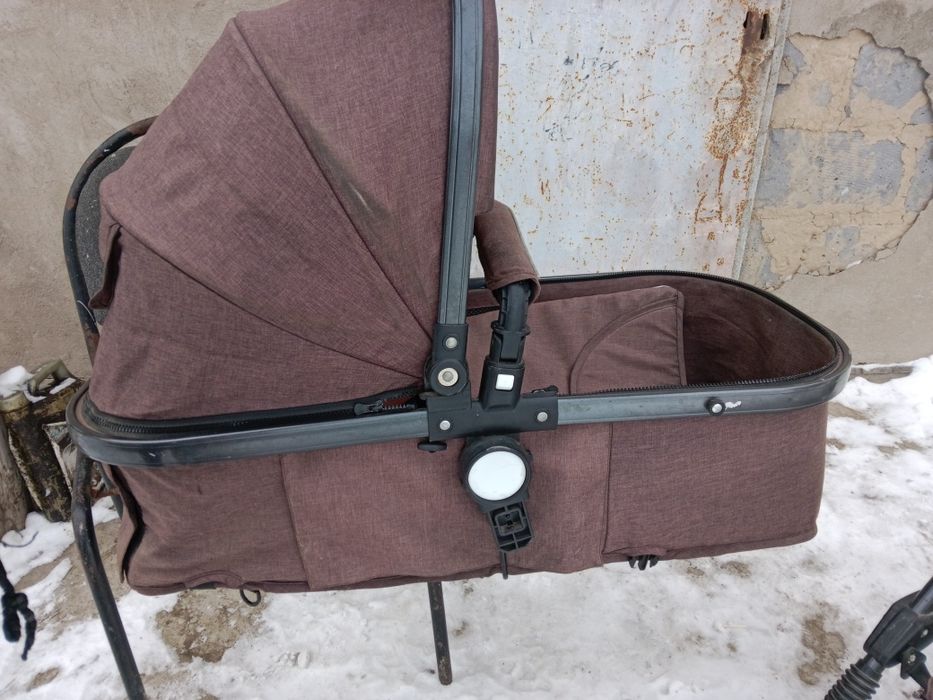 Продам детскую коляску