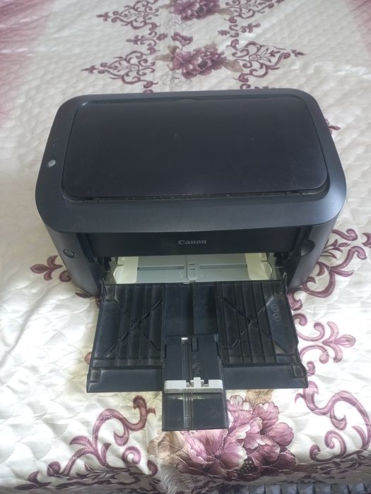 Продам принтер Canon LBP 6030B. .