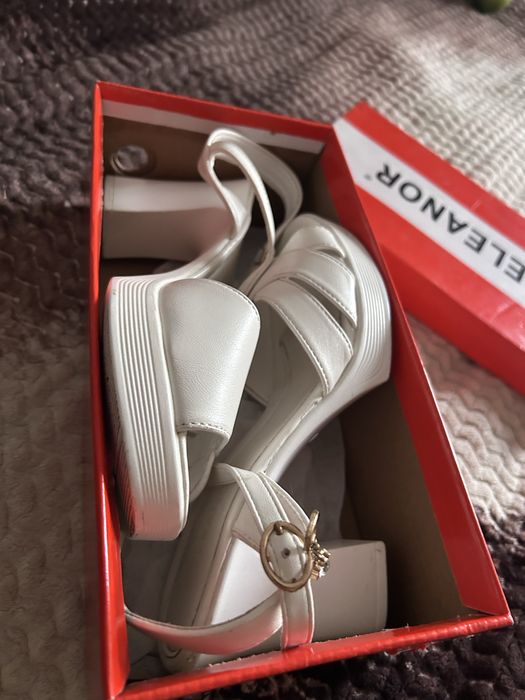 Срочно продам туфли !