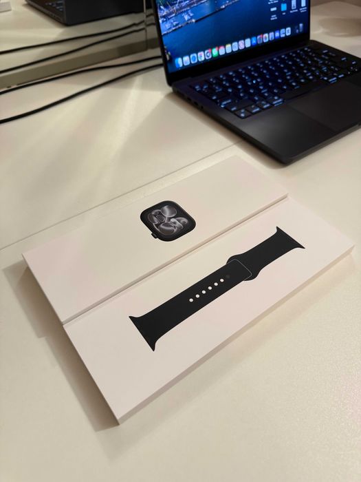 Apple Watch Series 11 (GPS) 46mm Jet Black – С Гаранция, като нов