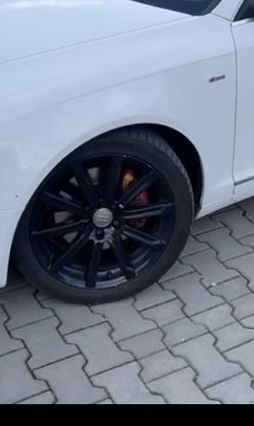 Vând jante audi R18( 245/40 R18