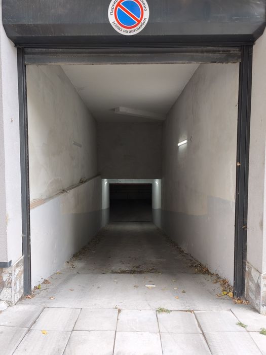 Дава се под наем Гараж / Паркомясто в Пловдив, Каменица 2 - 16 кв.м за 61.2 € - Снимка #2