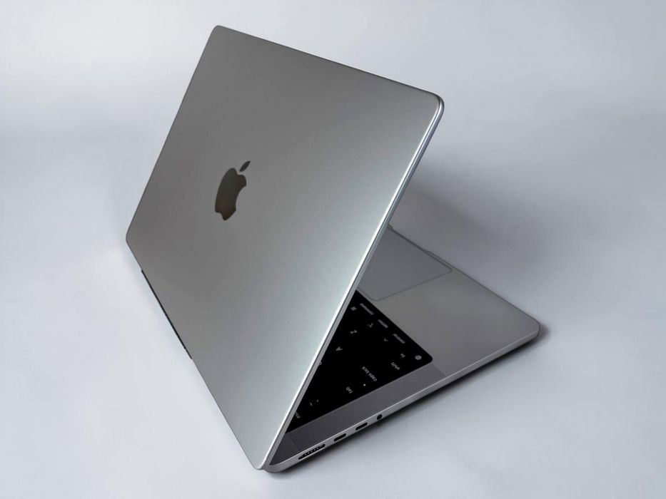 Apple MacBook Pro 14'' 2021 M1 PRO 16RAM 512SSD Перфектен! Гаранция!