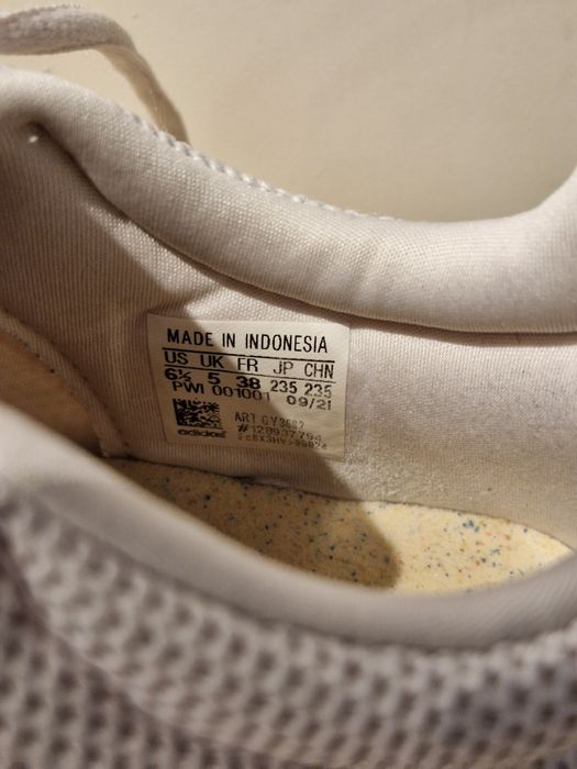 Маратонки Adidas,  38'