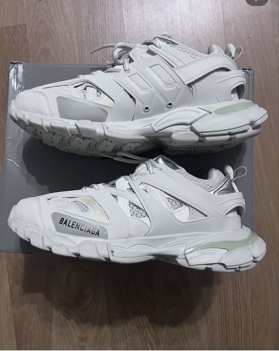 Balenciaga track