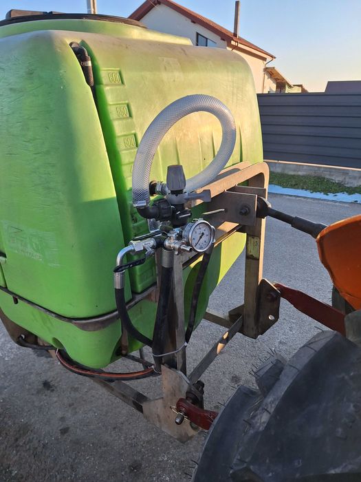 Tarctor Fiat 445 perfect pentru vie si livada