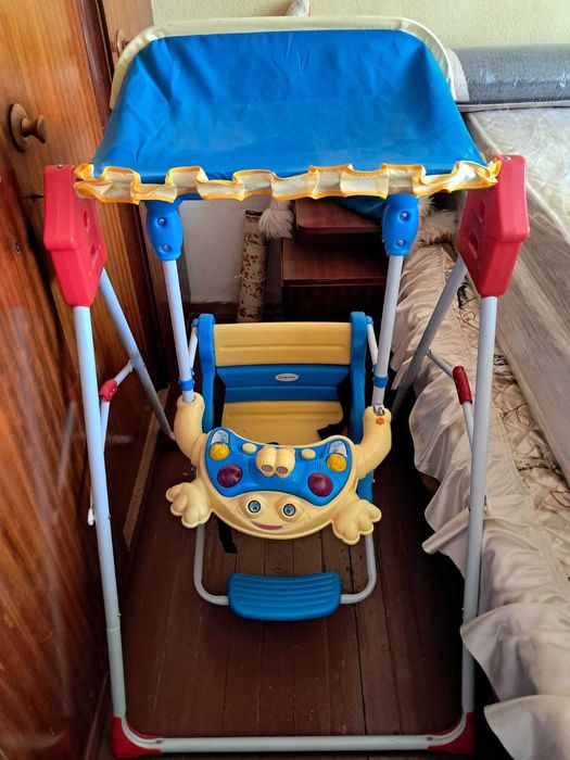 Музикална люлка със сенник