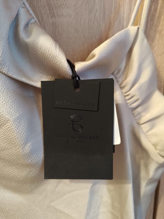 Сатенена рокля Bruuns Bazaar