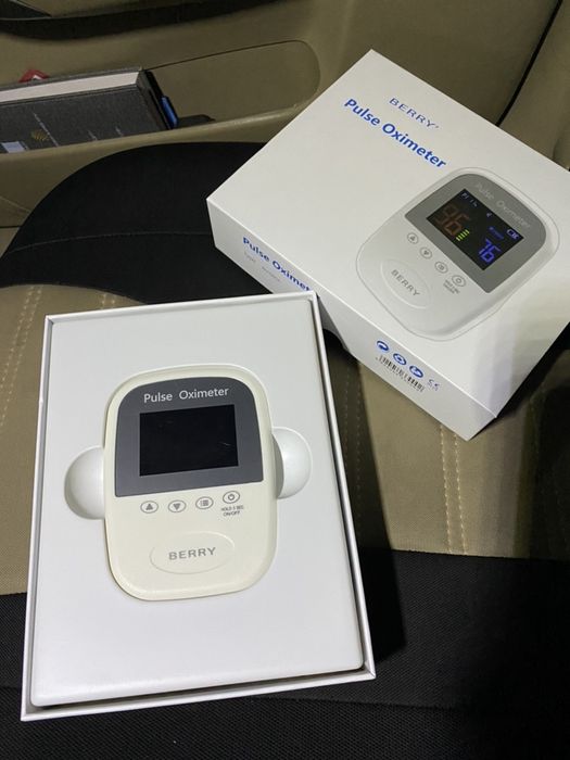 Пульсоксиметр / pulsoksimetr berry