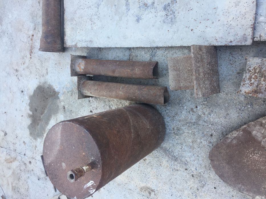 железная труба ,разные металлы