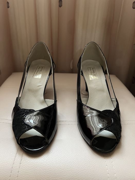 Pantofi de gala, marimea 39