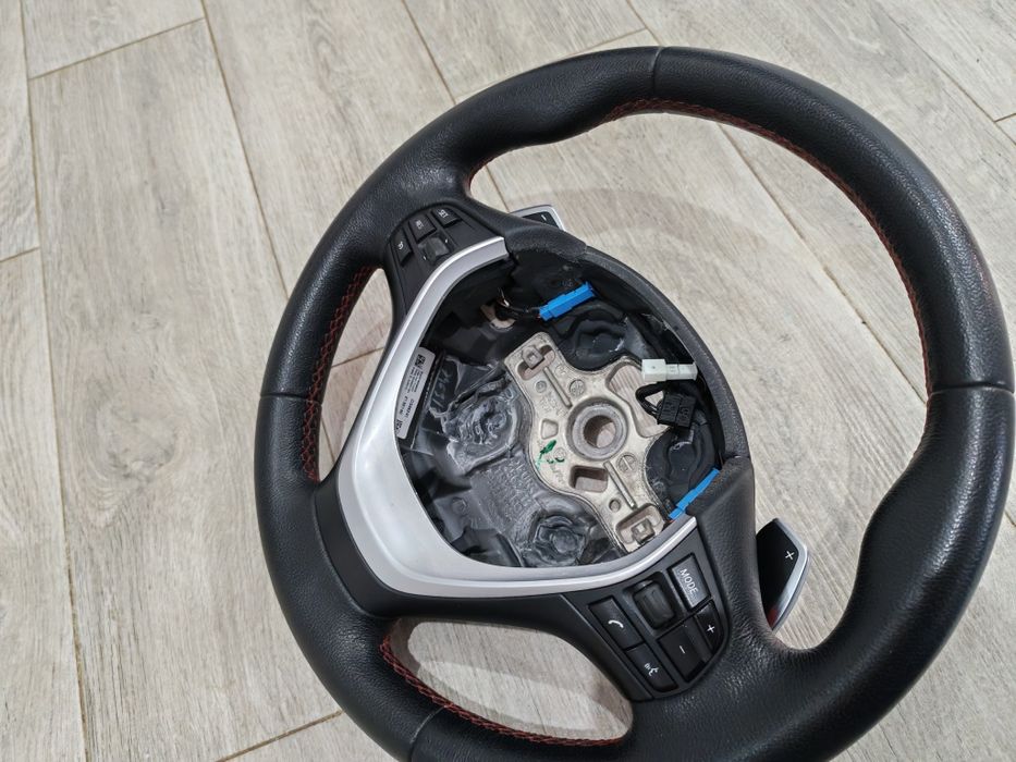 Volan BMW  cu padele