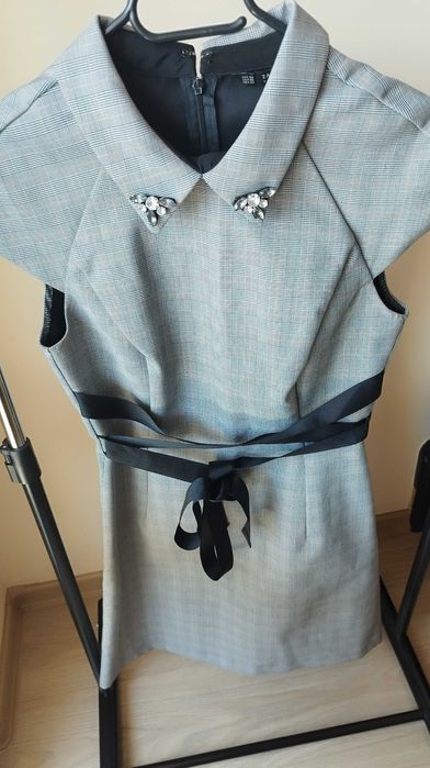 Zara нова рокля XS