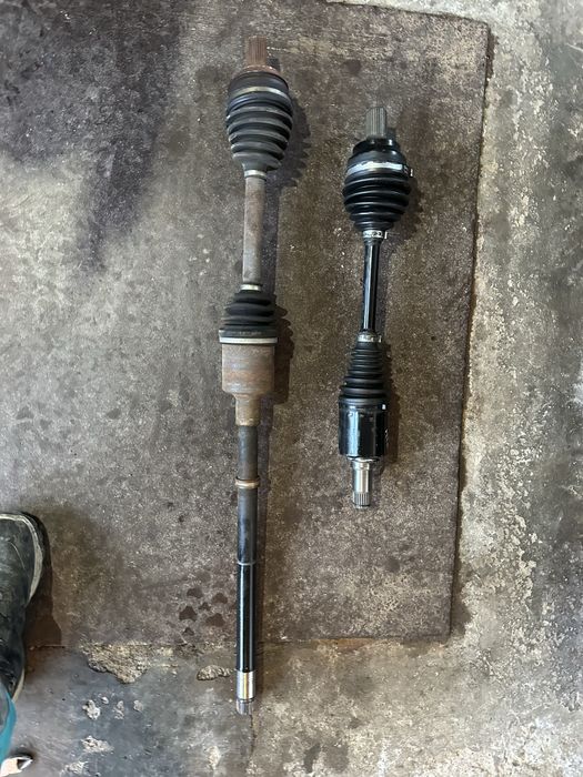 Предни полуоски Mercedes S500 4Matic W221 388кс