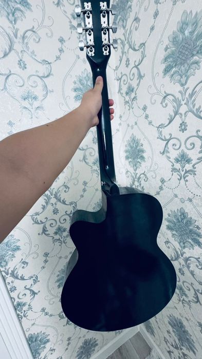 Гитара акустическая