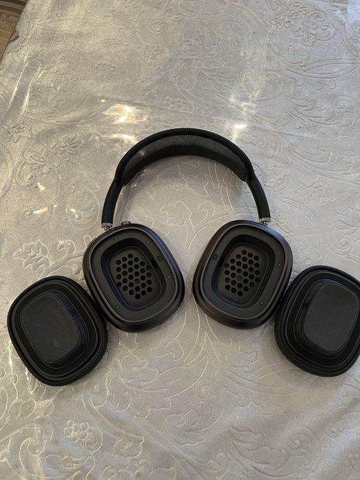 Наушники Apple AirPods Max черный