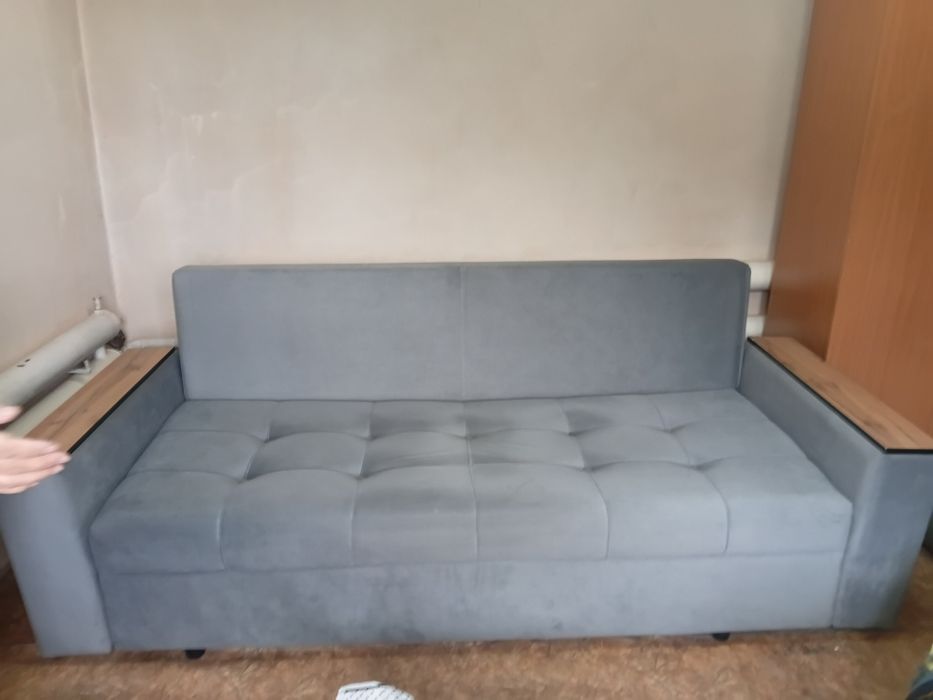Продам диван срочно