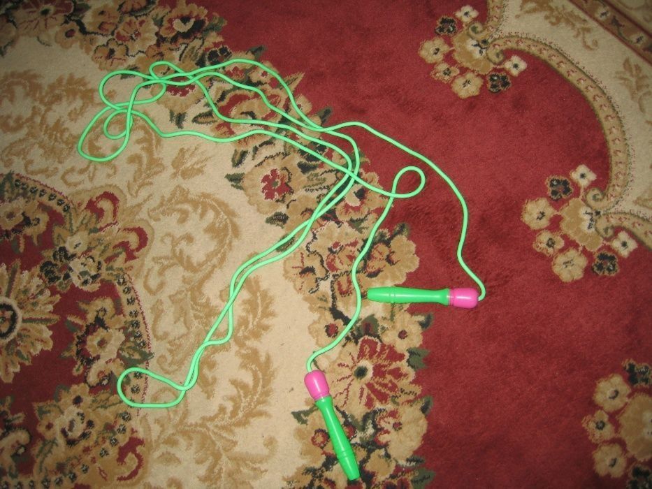 скакалка длинная,