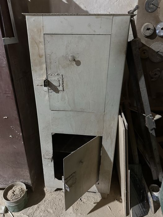 Продам шкаф для инструментов