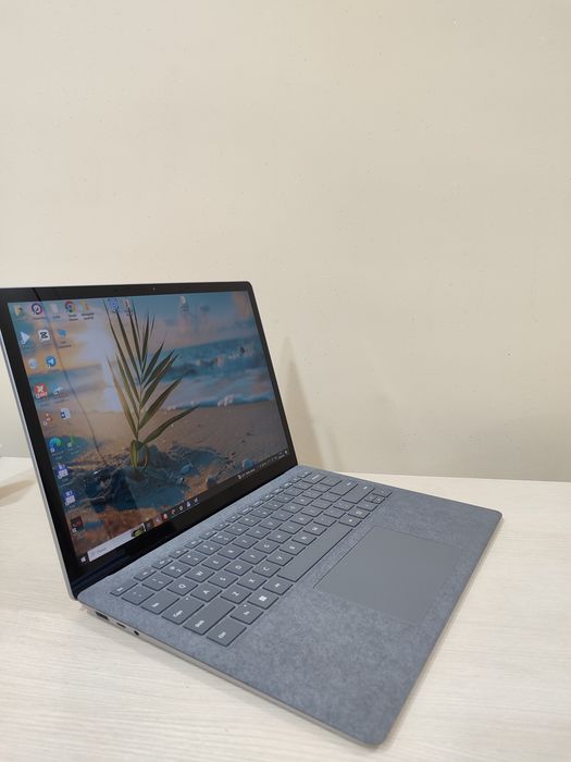 Microsoft surface laptop 5