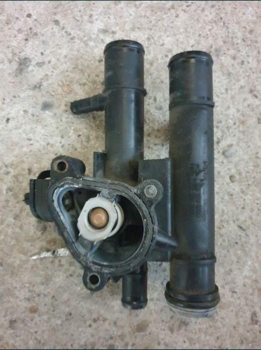 Carcasa termostat Opel Movano 2.5CDTI; 2.5DCI G9U