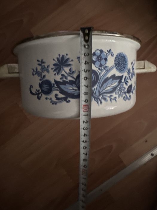 Кастрюля эмалированная