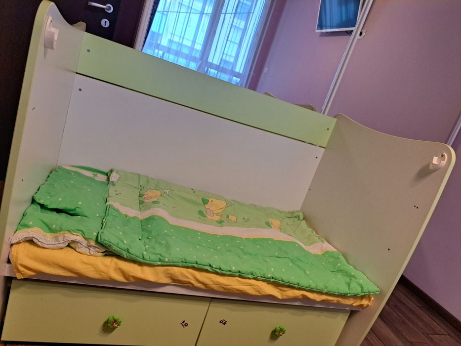 детско легло с матрак трансформиращо