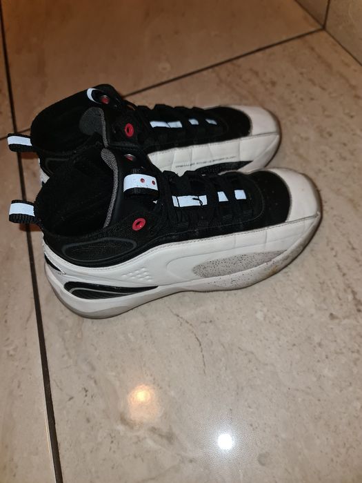 Adidasi zara,mărimea 32,folosiți, in stare bună