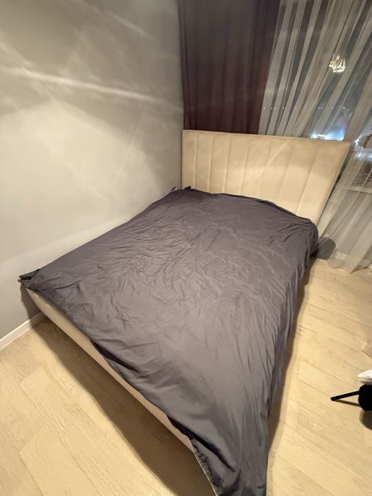 Продам двухспальную кровать