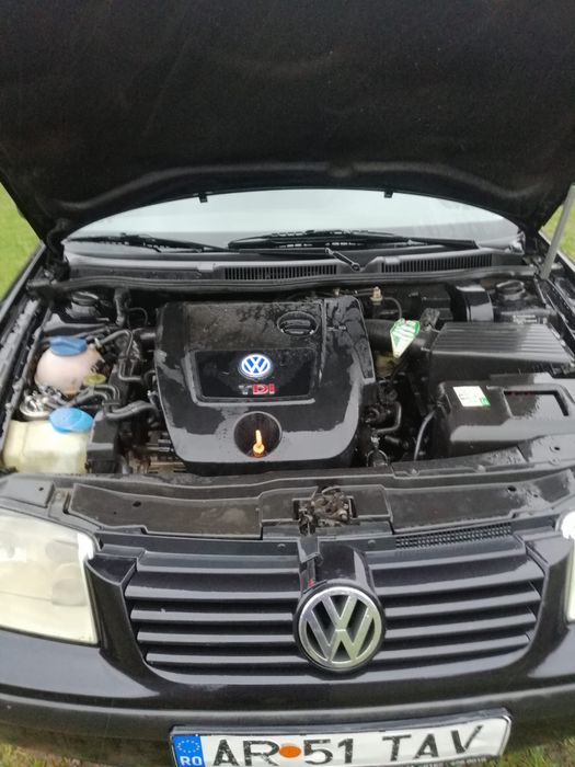 Vand volkswagen Bora an 2002 stare buna  motor 1,9 tdi