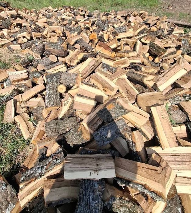 Продавам нарязани и нацепени Букови и Дъбови Дърва .