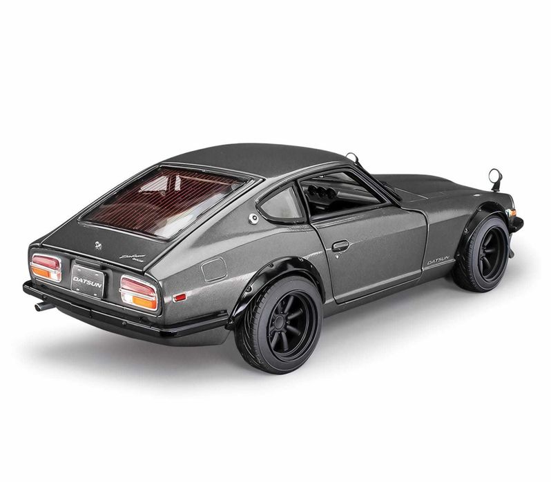 Macheta Datsun 240Z 1:18 Sun Star