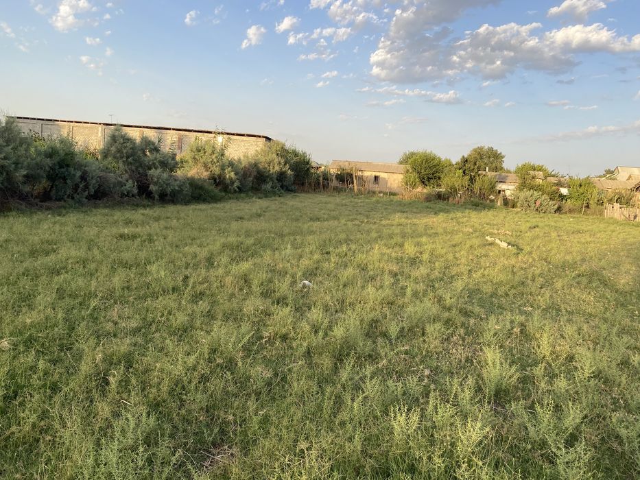 Uchastka Yer sotiladi