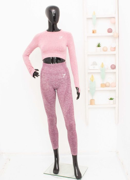 Gymshark комплект кроп топ розов и клин лилав висока талия за фитнес S