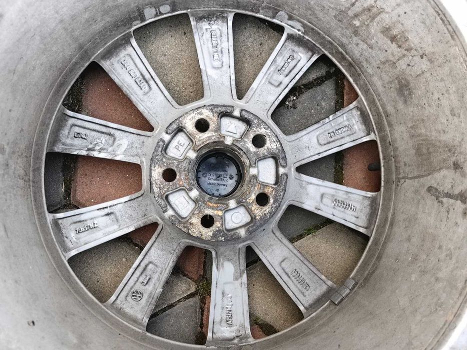 Jante originale 17” VW - 7JX17H2 ET42 ”Valley” [DIAMOND SILVER]