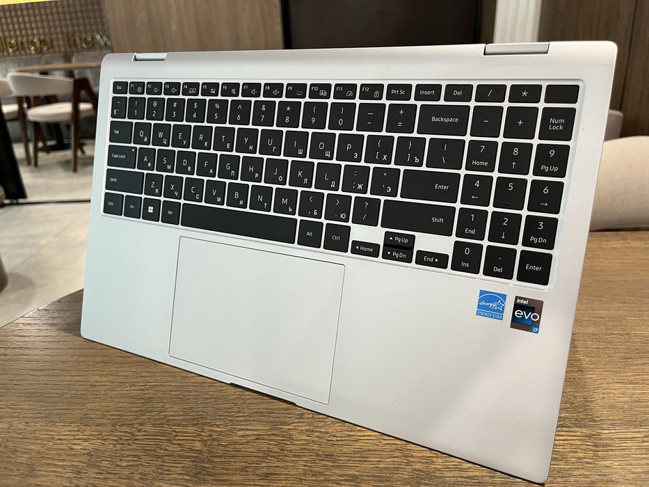 Samsung Galaxy Book 2 Pro 360 (2в1) Amoled