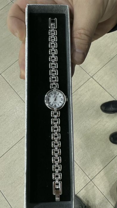 Новые женские часы из металла серебро 925 пробы, родированый серебро