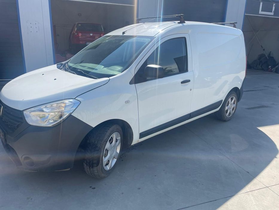 Vând Dacia Dokker