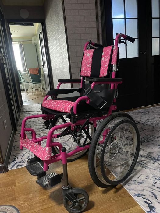 Детская инвалидная коляска б/у