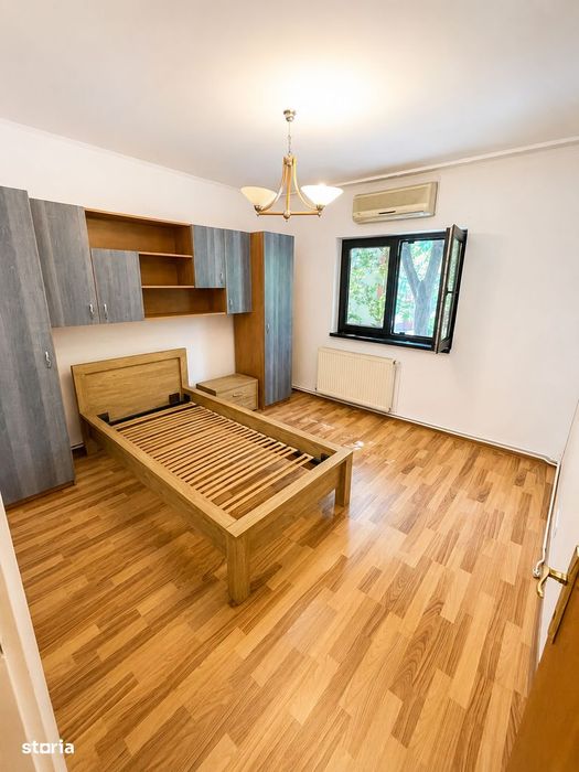 Apartament 3 camere, 2 băi, centrală termica