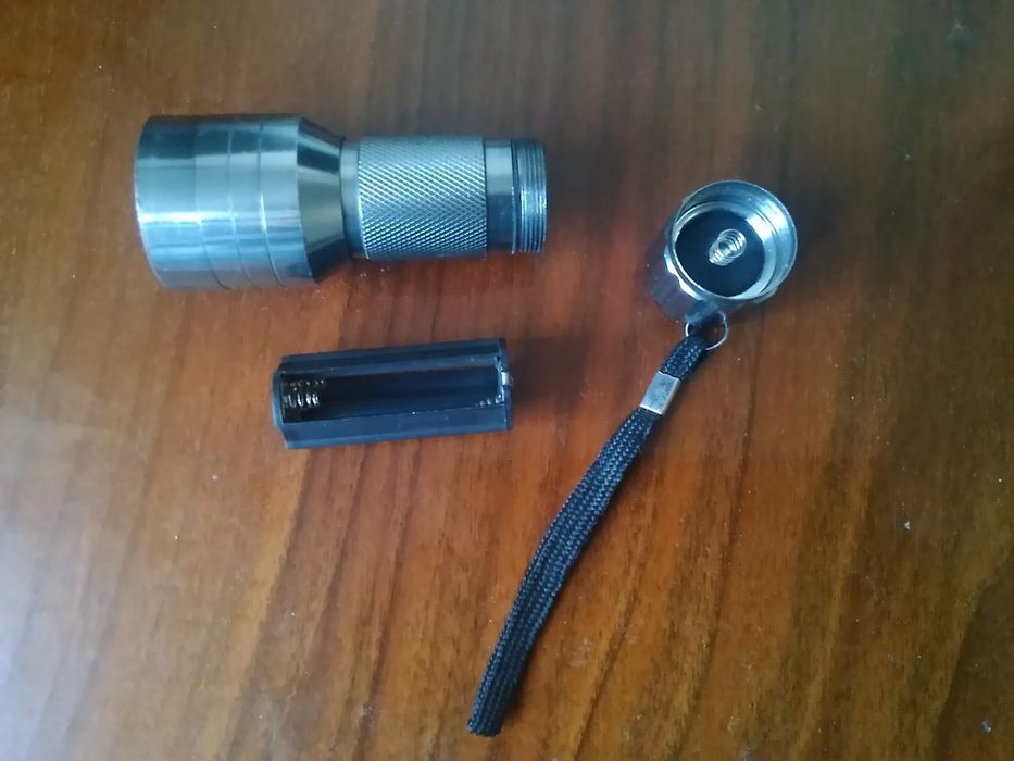 Lanterna led cu corp metalic